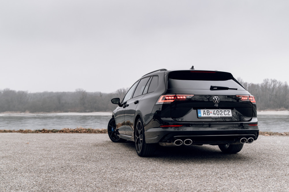 Volkswagen Golf R Variant